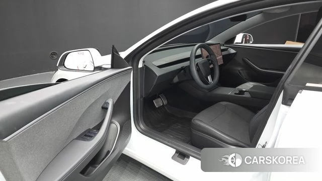 Tesla Model 3 id 5025887 из Кореи 31