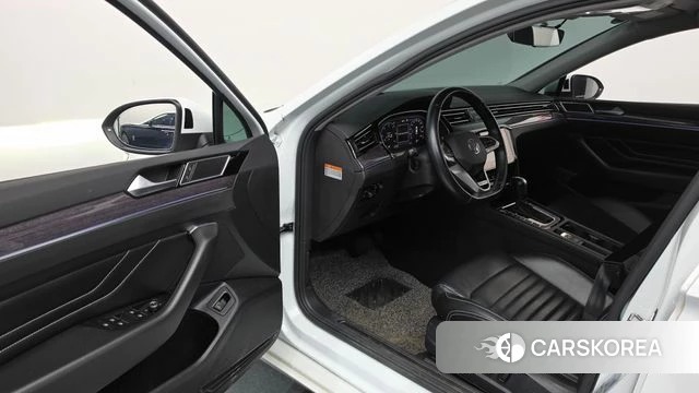 Volkswagen Passat GT (B8) id 4942549 из Кореи 36