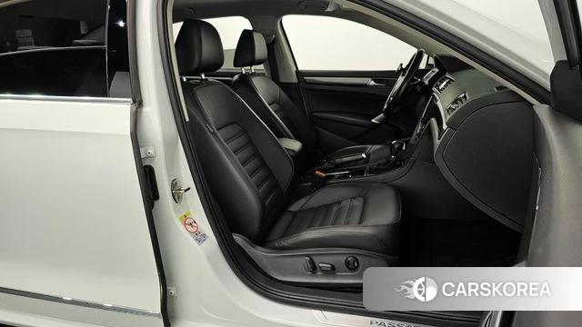 Volkswagen The New Passat id 5029327 из Кореи 35