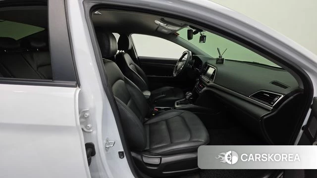 Hyundai Avante AD id 4960417 из Кореи 20