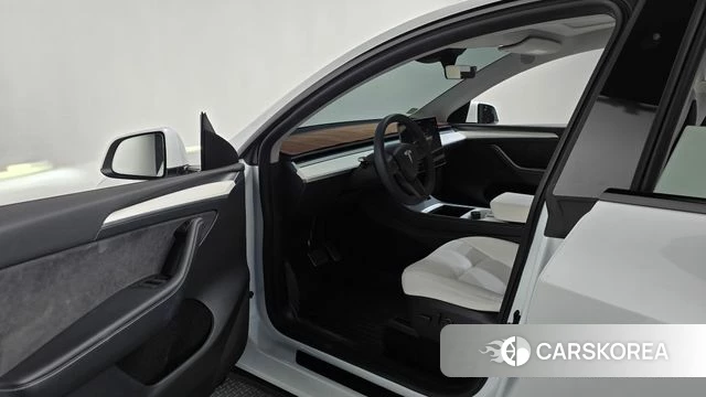 Tesla Model Y id 4863006 из Кореи 34