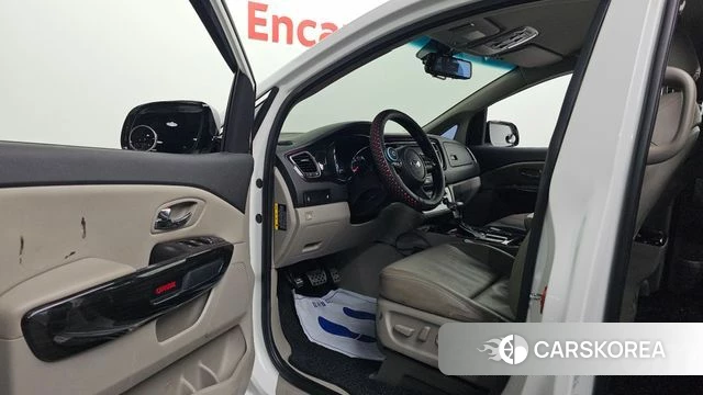 Kia The New Carnival id 4987946 из Кореи 32