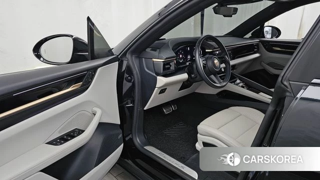 Porsche Makan EV id 4980164 из Кореи 20