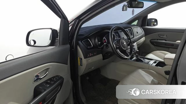 Kia All New Carnival id 5036061 из Кореи 33