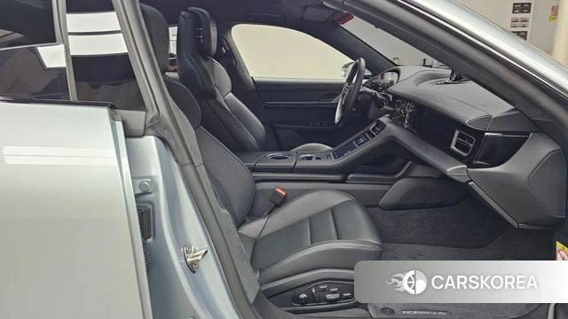 Porsche Taycan id 4739140 из Кореи 32