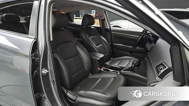 Hyundai Avante AD id 5024068 из Кореи 31