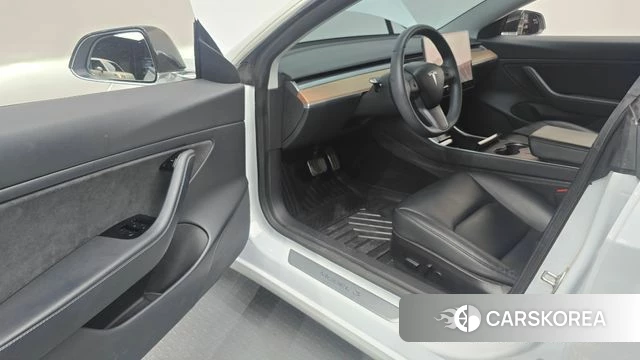 Tesla Model 3 id 4702957 из Кореи 31