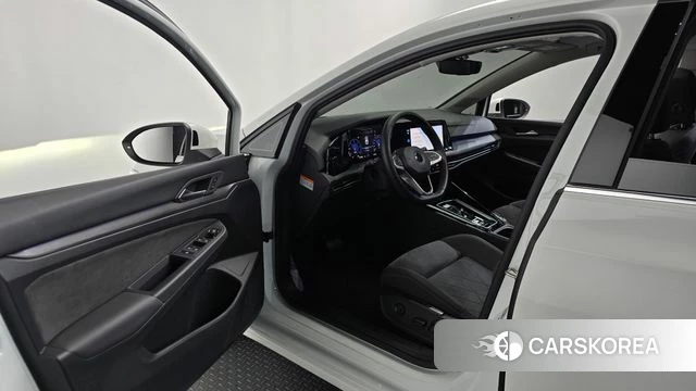 Volkswagen Golf 8th Generation id 5021976 из Кореи 34