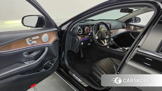 Mercedes-Benz E-Class W213 id 4998316 из Кореи 33