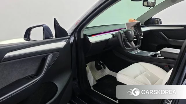 Tesla Model Y id 5040083 из Кореи 32