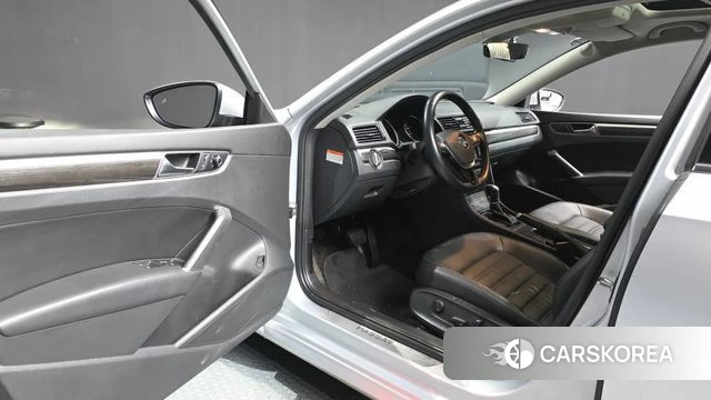 Volkswagen The New Passat id 4983127 из Кореи 30