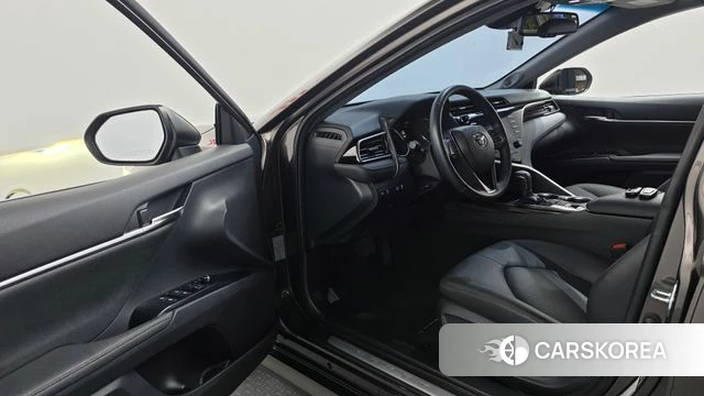 Toyota Camry (XV70) id 4882425 из Кореи 32