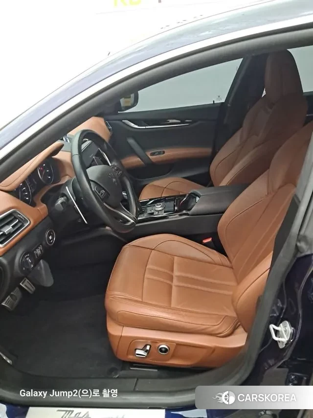 Maserati Ghibli id 3771413 из Кореи 19