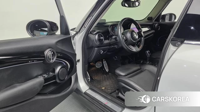 Mini Cooper S id 4951680 из Кореи 31
