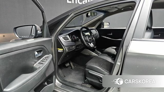 Kia The New Carens id 4988323 из Кореи 30