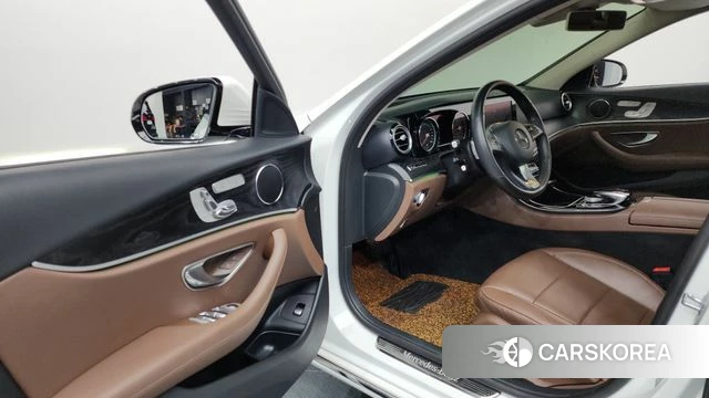 Mercedes-Benz E-Class W213 id 4988428 из Кореи 34