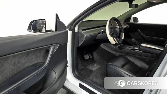 Tesla Model Y id 4793336 из Кореи 33