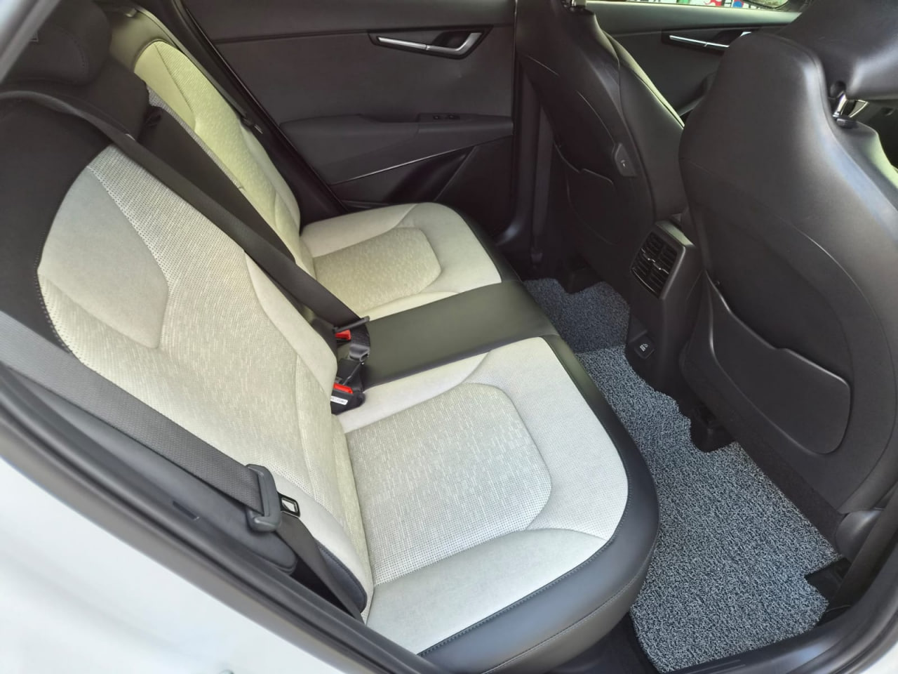 Kia Di Ol Nu Niro 2022 из Кореи, фото 7