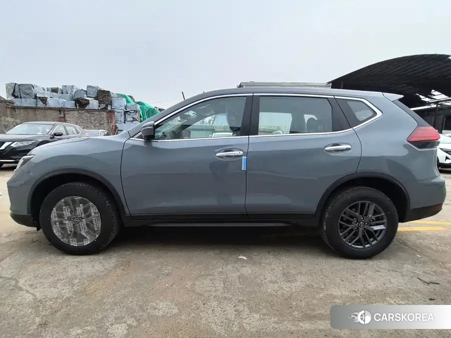 Новый Nissan X-Trail 2026 Серый из Китая, фото 6