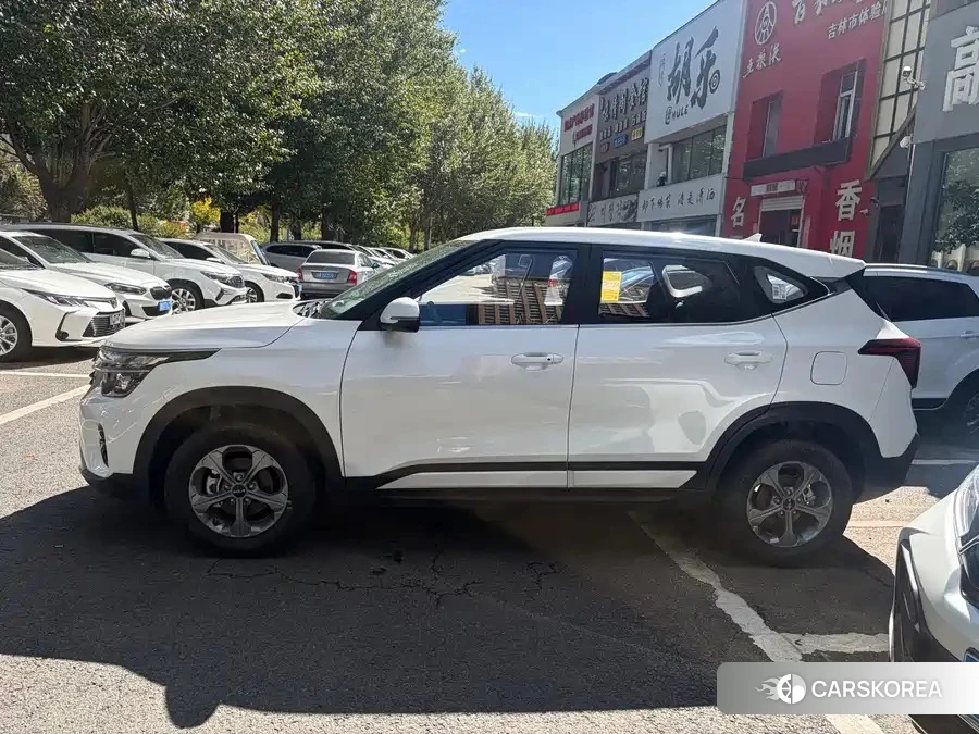 Новый Kia Seltos 2026 Белый из Китая, фото 6