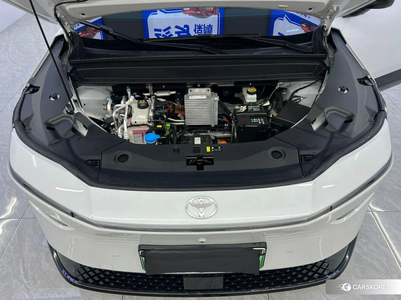 Новый Toyota bZ3X id 4984774 из Китая 13