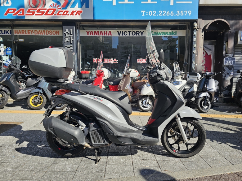 Piaggio Medley 125 S 2022 Серебряный из Кореи