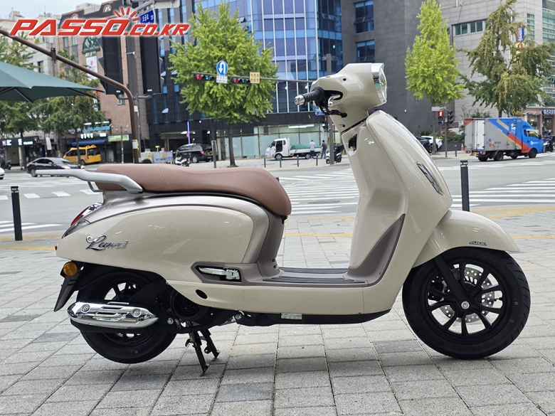 DNA Motors / Daelim Rumi 125 2026 Straight _ Brown из Кореи