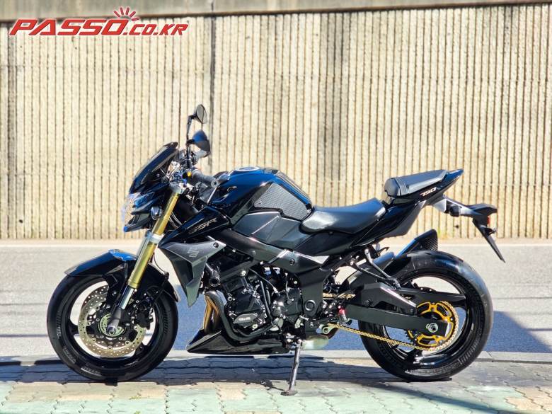 Suzuki GSR 750 A 2012 Черный из Кореи, фото 2