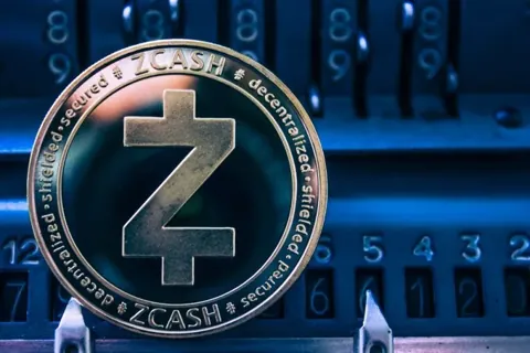 Zcash подешевел на 4,4% и приближается к поддержке на $1140