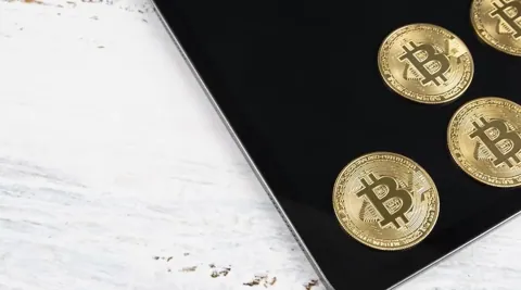 Объём DeFi-хранилищ удвоился на фоне высокой доходности и растущих рисков