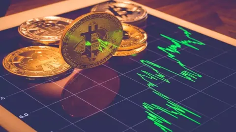 Теханализ биткоина: пробой $95,000 положит конец консолидации