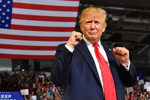 Торговые войны Трампа нагнали ужаса на владельцев криптовалют