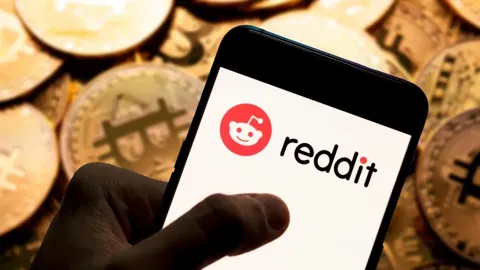 Руководство Reddit продало львиную долю биткоинов и Ethereum