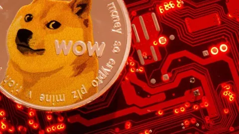 Владельцам Dogecoin стоит готовиться к падению курса токена-мема