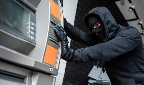 В Техасе полицейские вскрыли криптобанкомат, чтобы вернуть инвесторам $25,000