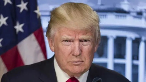 Трамп разочаровал трейдеров и вызвал дамп курса криптовалют