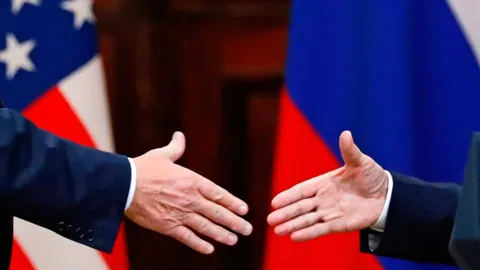 Сделка между Россией и США обрушила рынки золота и серебра