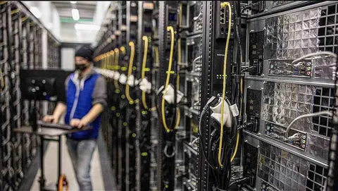 Хешрейт сети биткоина снизился на 15%, самого низкого уровня за три года