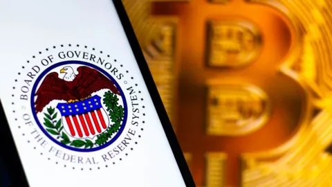 ФРС США прекращает специализированный надзор за криптовалютами