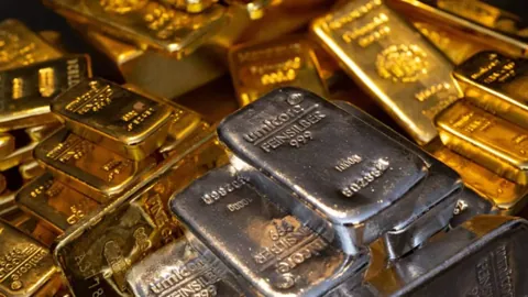 Прогноз от Happy Coin News: что будет с золотом, серебром и платиной в 2026 году?