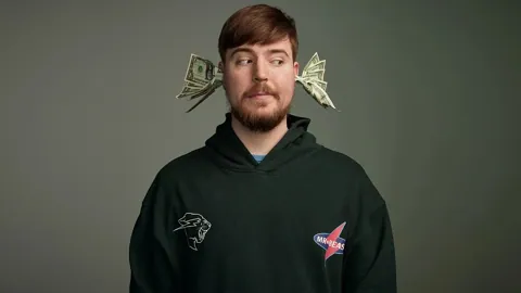 Известный блогер MrBeast купит банковское приложение Step