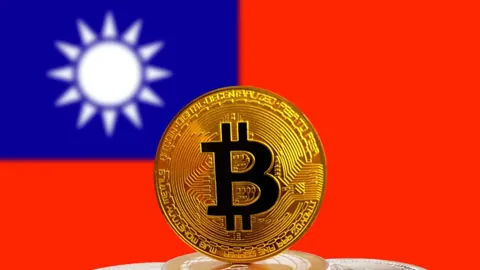 Тайвань может создать биткоин-фонд для дедолларизации