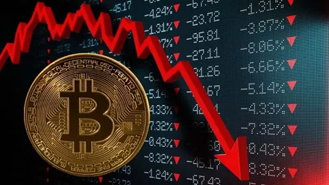 Стратег Bloomberg Майк Макглоун прогнозирует падение биткоина до $40,000