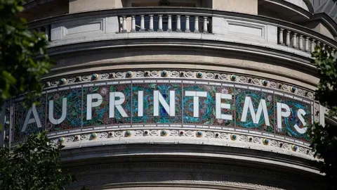 Во французских люксовых универмагах Printemps начали принимать криптовалюту