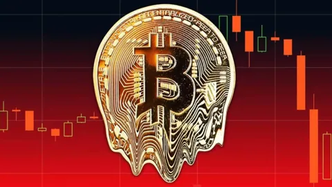 Из-за краха биткоина закрыли позиции на невиданную с 2021 сумму