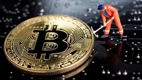 Себестоимость майнинга одного биткоина достигла $55,950
