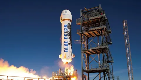 Компания Джеффа Безоса Blue Origin начала принимать криптоплатежи