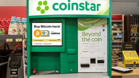 В 9500 киосках Coinstar упростили обмен наличных на криптовалюту