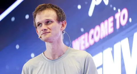 Бутерин нацелился на глубокую интеграцию ИИ в блокчейн эфириума