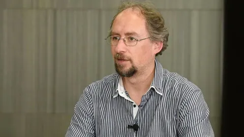 Людям следует покупать биткоины до того, как это сделают правительства